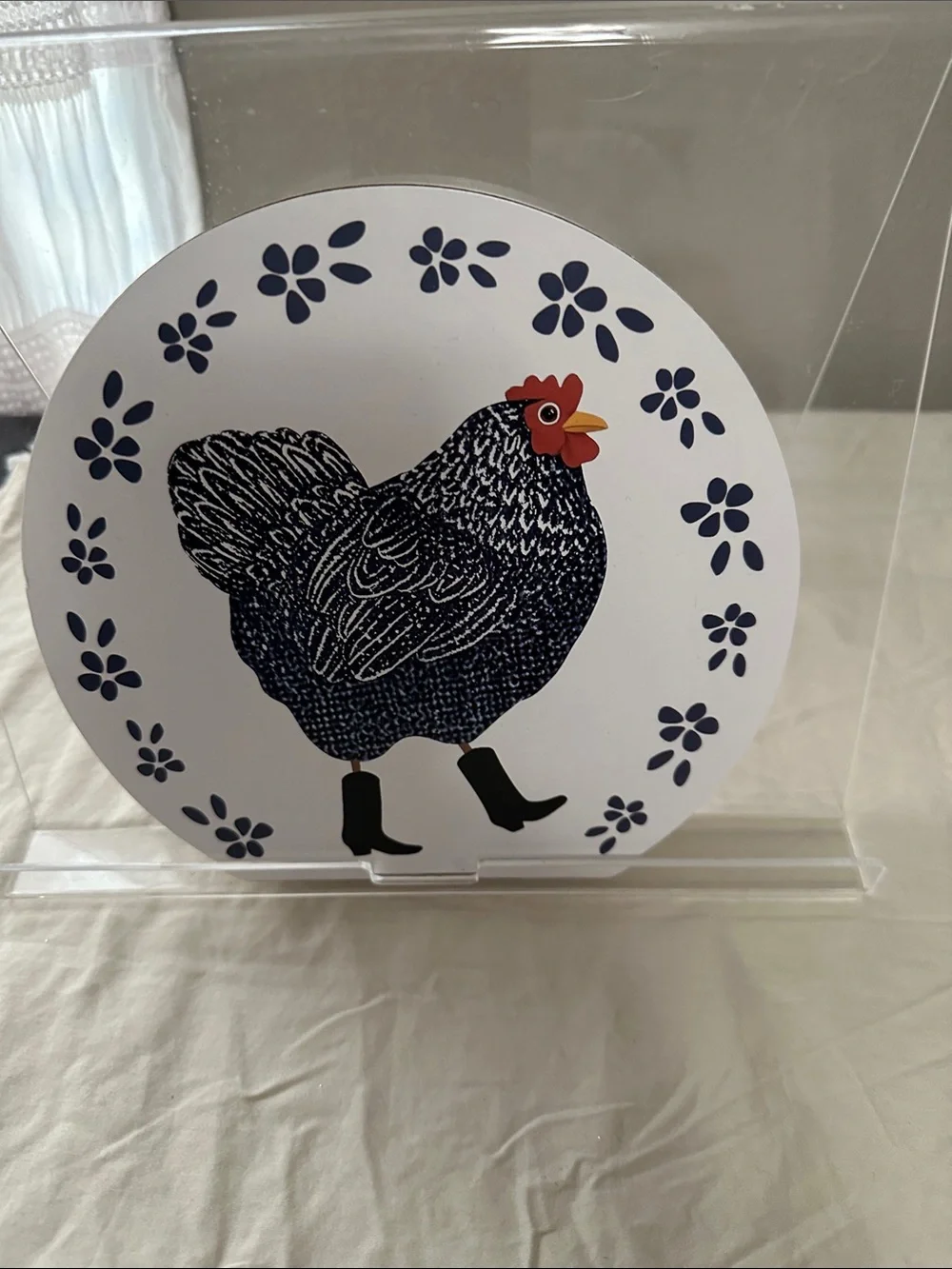 Wood Chicken Decor and 5 pack square storage containers with lids NWT